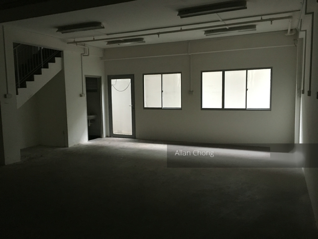 FIRST EAST CENTRE (D14), Factory #128512512